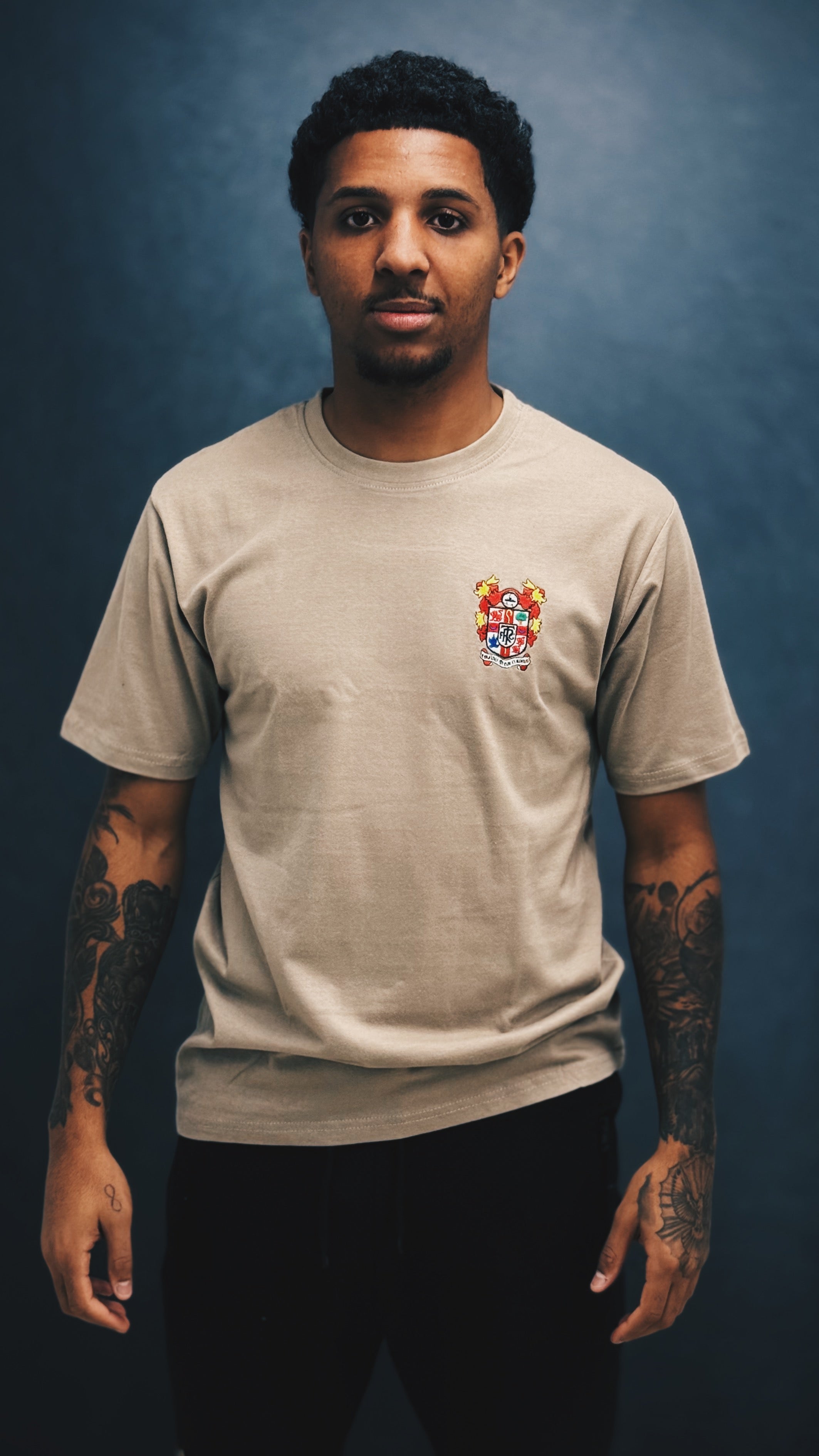 Dalton Crest T-Shirt – Classic Stone