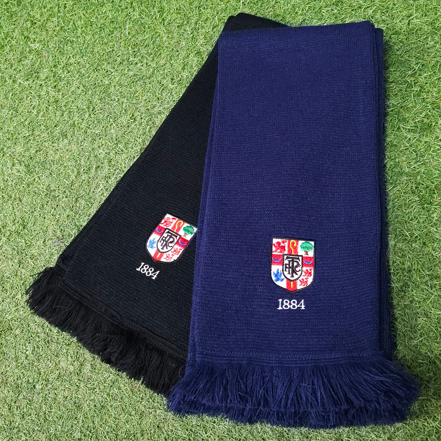 1884 Shield Scarf | Navy