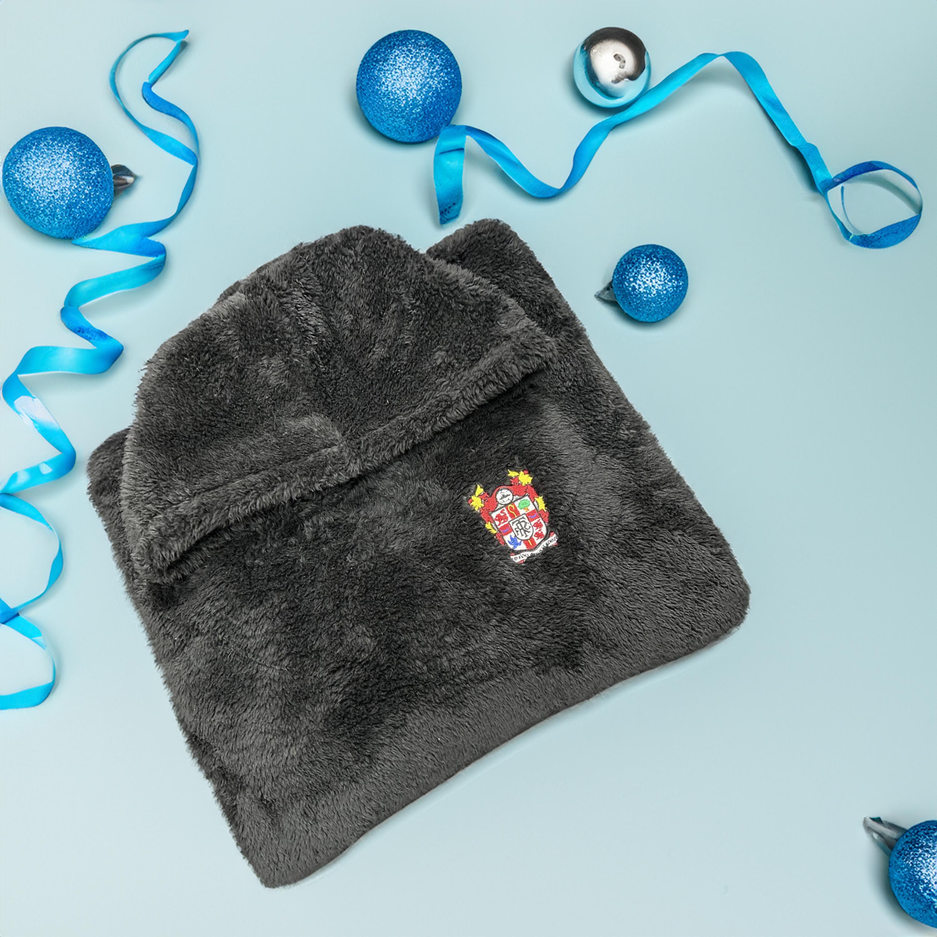 Adult Crest Snuggle Gown