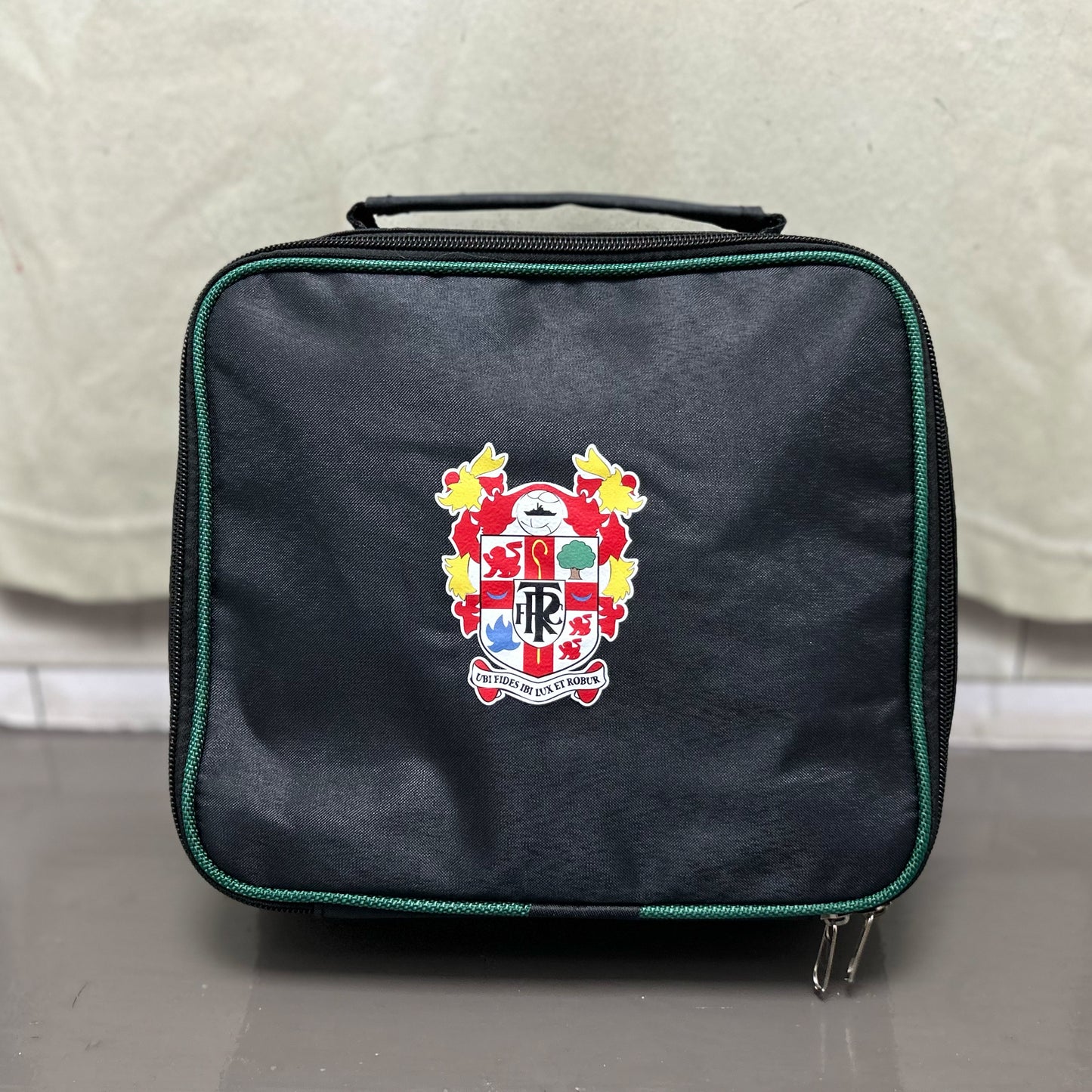 Crest Lunch Bag | Black