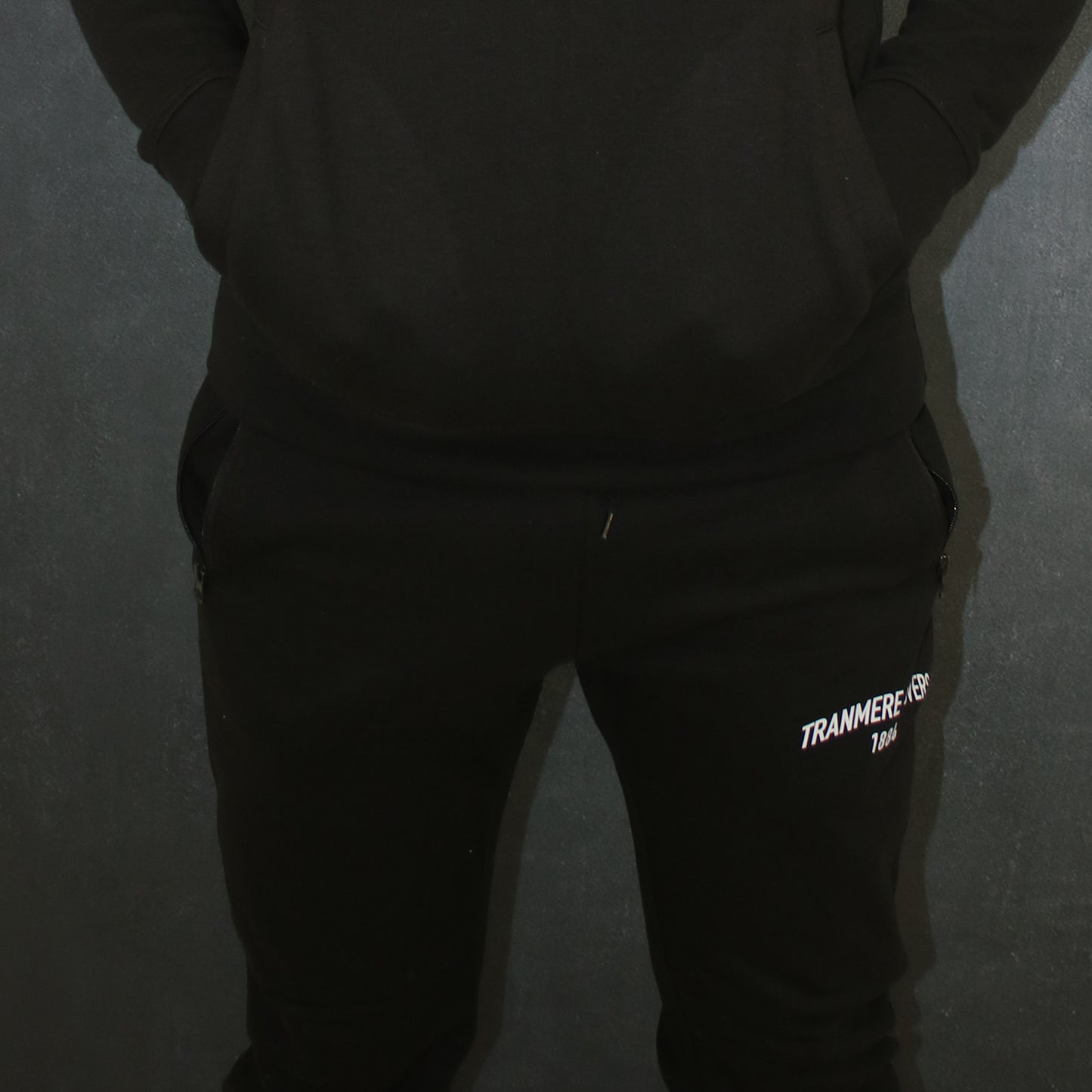Goodwood Curve Joggers | Black (unisex)