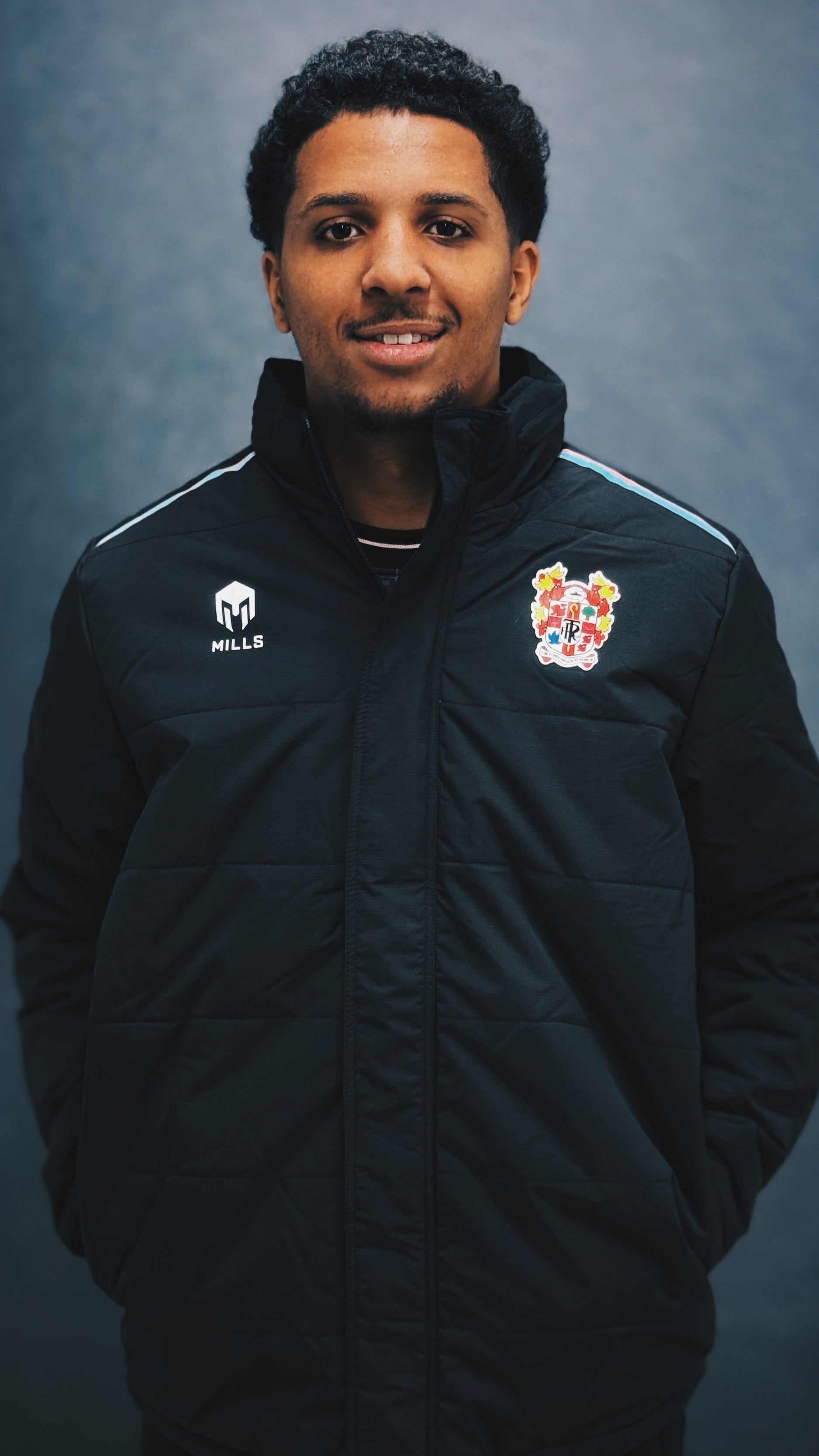 2025/26 | Bench Coat | Adult | Black